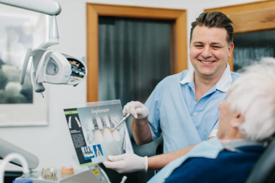 Zahnarzt Seeshaupt, Penzberg, Weilheim, Tutzing – Praxis Radu Firoiu – Leistungen – Implantate Zahnarzt Seeshaupt, Penzberg, Weilheim, Tutzing - Praxis Radu Firoiu - Leistungen - Implantate