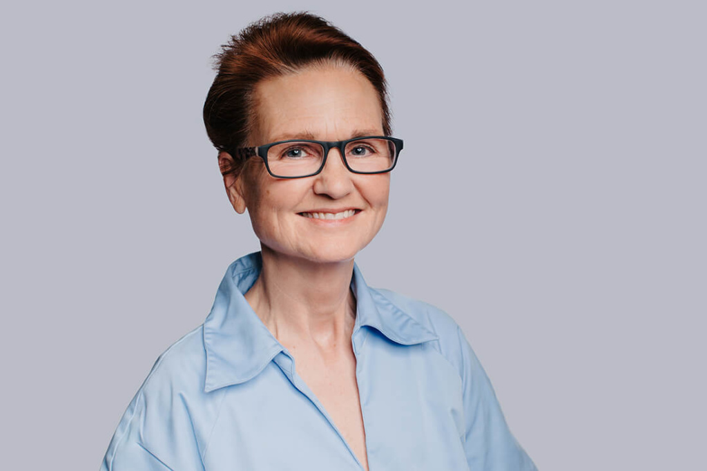 Zahnarzt-Seeshaupt-Firoiu-Team-Antje-Duehkop-Prophylaxe-Fachkraft Zahnarzt-Seeshaupt-Firoiu-Team-Antje-Duehkop-Prophylaxe-Fachkraft